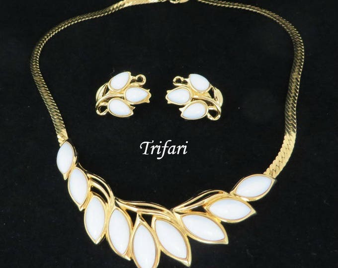 Trifari Jewelry Set, Vintage White Glass Necklace Set, Goldtone Herringbone Necklace Set, Demi Parure, Gift Boxed