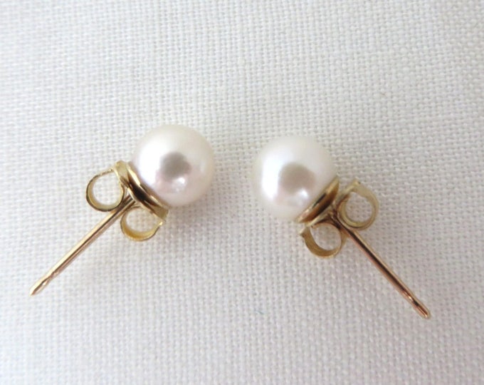 Akoya Pearl Earrings, 14K Gold Earrings, Vintage 5.4mm Cultured Pearl Pierced Studs