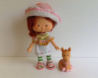 CAFE OLE w/ Burrito Vintage Strawberry Shortcake Doll