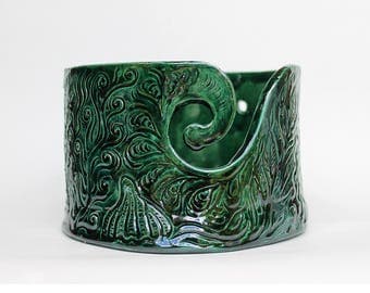 Ceramic Knitting Bowl, Green Yarn Bowl, pottery crochet bowl, carved yarn bowl