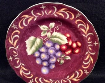ON SALE Noble Excellence NAPA Valley Burgundy Accent Salad Plate Dinnerware Grapes Purple/Red with Green Leaves Excellent Condition 9" in di