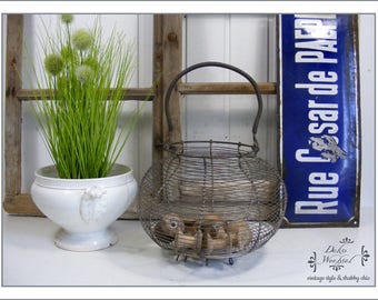 Old egg basket "Fil de Fer" from France