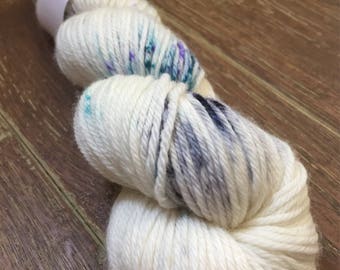 Hand Dyed Superwash Merino DK/Light Worsted Yarn Wool, 100g/3.5oz, 'Aura'