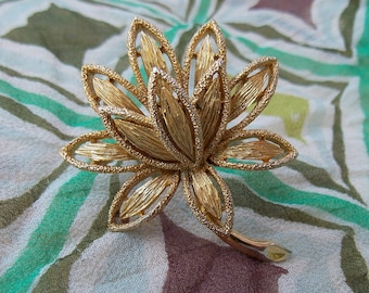 Glistening Vintage Gold tone Floral Brooch Signed Avon