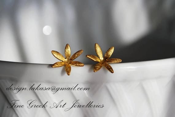 Flower stud earrings sterling silver gold plated jewelry Lakasaeshop collection fashion woman girlfriend best ideas gift beauty floral style