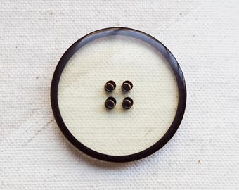 Transparent Design Button Resin 30mm Seven