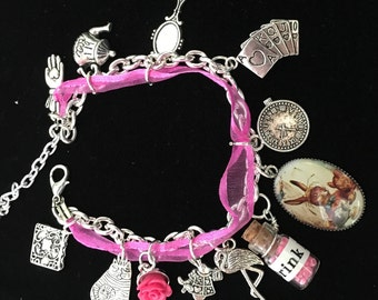 Fuscha Alice in Wonderland Charm Bracelet