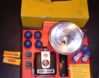 1950s KODAK Brownie Hawkeye Flash Outfit - Complete - In Box
