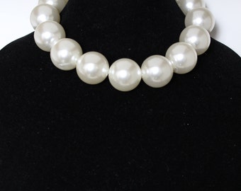 Big Pearl Necklace, Statement Necklace, Pearl Necklace, Big Necklace, Choker Necklace, Wilma Flintstone, Wedding Necklace, Large Pearl