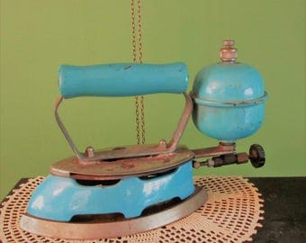 Vintage Coleman Turquoise Enamel Gas Iron Wood Handle 1920s