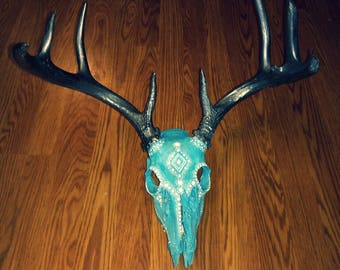 Painted deer skull | Etsy