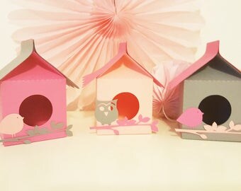 Cabin birdhouse with birds-christening - "bird theme" for festive paper 210 gr - table