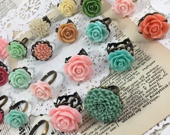 CLEARANCE Adjustable resin flower ring