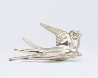 vintage silver swallow pendant, silver bird charm, jewelry, bird jewelry, vintage charm, silver charm, animal charm, swallow necklace
