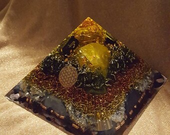 Orgonite ® Pyramid, unique, VITAWunder Cheops pyramid