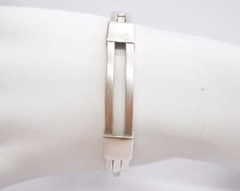 Sterling Bangle, Sterling Bracelet, Taxco Bracelet, Vintage Bracelet, Taxco Vintage Sterling Silver Bar Hinged Bangle Bracelet 7.5" #3466