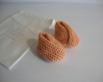 baby booties 0-3 months abrictot - knitted-birth gift