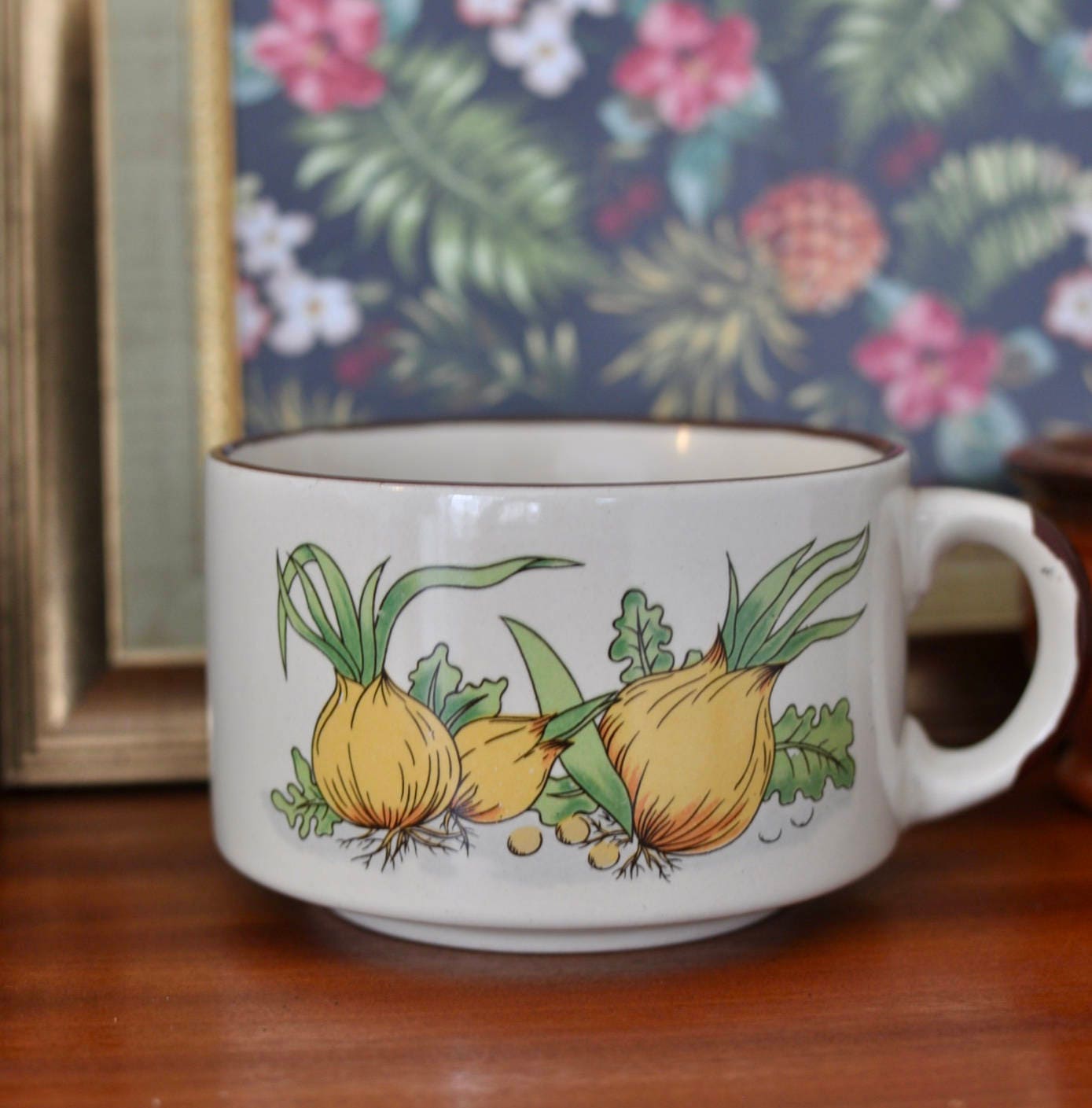 Vintage Porcelain French Onion Soup Bowl, Soup Mug, One Handle Bowl ... Vintage Porcelain French Onion Soup Bowl, Soup Mug, One Handle Bowl ...