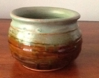 Red earthenware pot 4"diameter, 3 3/4" tall