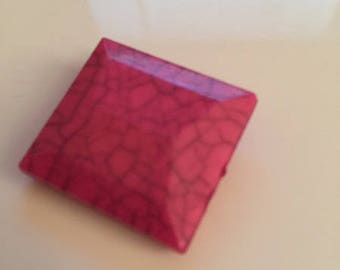 rounded square bead, fuchsia