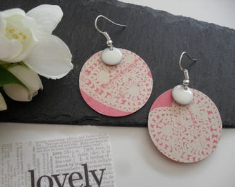 Earrings with enamel