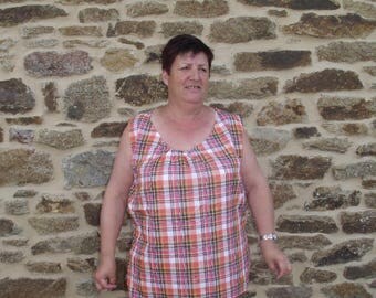 SLEEVELESS TUNIC HAS TILES MEASURES SIZE 48