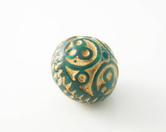 2 x round green baroque 17mm (l1230)