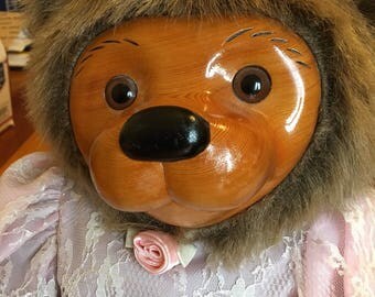 Raikes 'Kitty' teddy bear 5458; signed and numbered K6965/15000. Collector bear vintage no longer in production