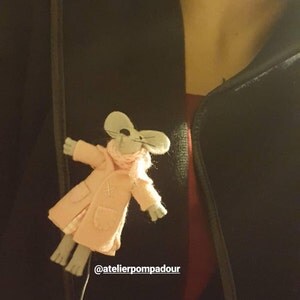 Buyer photo Yasmina Sawma, who reviewed this item with the Etsy app for Android.