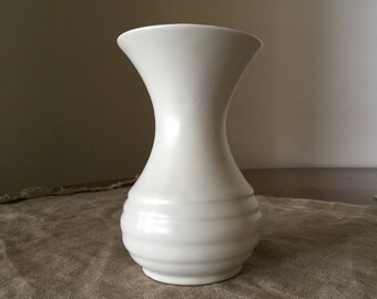 Fabulous Vintage Australian white "RAYNHAM" PARIAN GLAZE vase. Beautiful shape. My white vintage home.