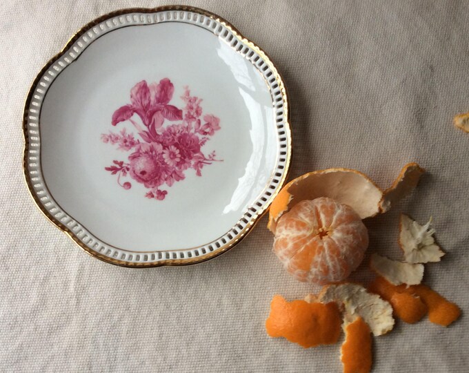 Antique European Reticulated  Porcelain Fruit Plate -GentlemanlyPursuits