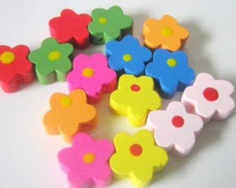 20 Wood Flower Beads-15mm-Jewelry Making Supplies-Beads-Kids Crafts