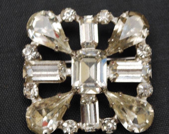 Weiss Rhinestone Brooch - Ice Crystal stones - silver setting - Signed Weissco - Mid century Square pin