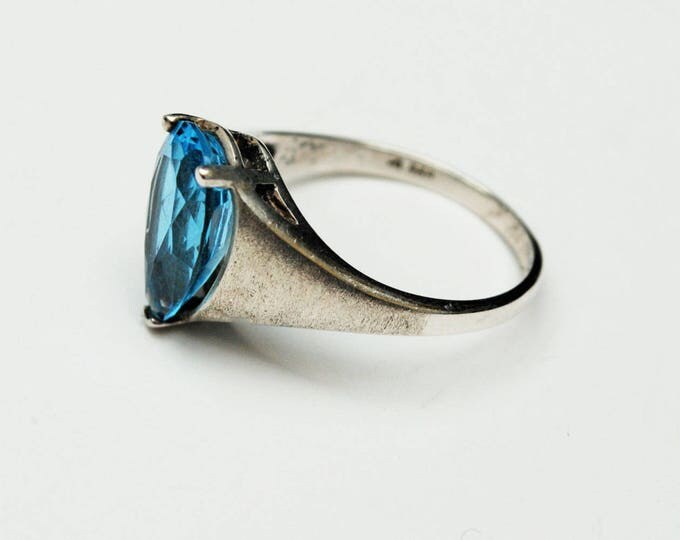 Blue topaz sterling Ring - Blue gemstone - Pear Shape - size 9 1/2 - Brushed silver - Gift for her