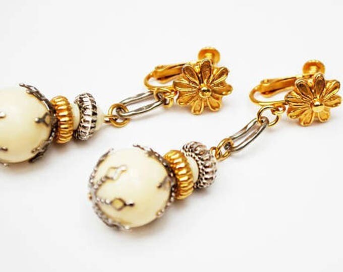 Hobe Bead Necklace and Earring set - cream white lucite - gold metal - silver metal - Clip on earrings