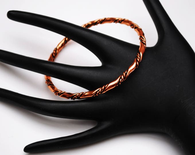 Boho copper bangle - Twisted copper - Ribbed stripped - modern bracelet