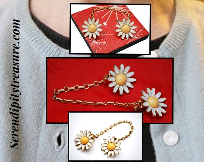 Daisy Flower Sweater clip - Enamel flower - Daisy - Sweater Guard - gold chain