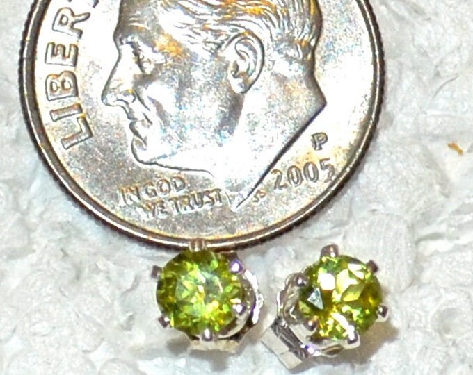 Peridot Studs, 4mm Round, 0.55ct. Natural, Set in Sterling Silver E1081