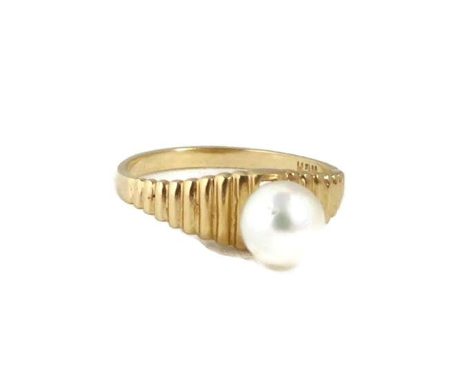 14K Gold Pearl Ring - Vintage Solitaire Pearl Ridged Gold Band Ring, Genuine Pearl Ring, Gift Idea, Size 6.5