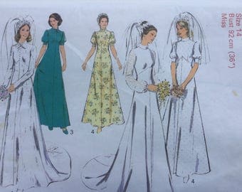 Style 4981 Wedding Dress Pattern, 1970s Vintage Pattern, Size 14, Bust 36" Uncut, Factory Folded