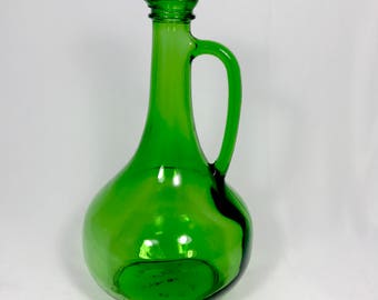 Vintage Green Glass Wine Decanter - 1976 Wine World Emerald Green Bottle with Spout Top - Retro Pot Bellied Jug with Handle - Mint Condition