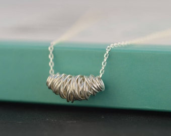 Silver Wired bead necklace. Silver Wire necklace. Simple necklace. Layering necklace. Dainty necklace. Minimalist necklace