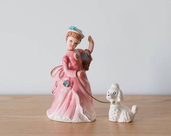 Statuette Dame au caniche