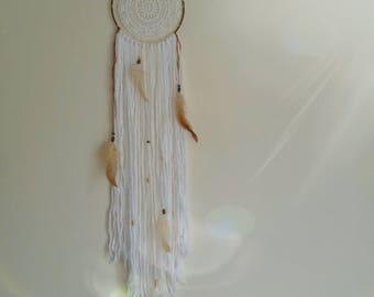 Boho dreamcatcher. Attrape rêves. Boho interior decor. Bohemian décor. Wall hanging. Dreamcatcher. White dreamcatcher. Wedding deco.