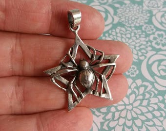 Vintage Sterling Silver 925 Spider Star Pendant