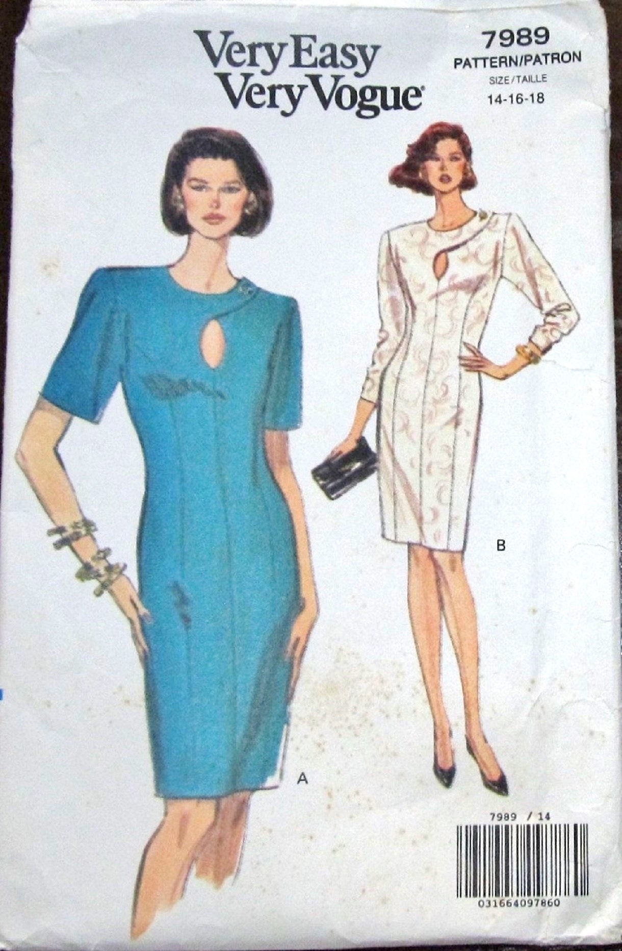 Very Easy Vintage Vogue Sewing Pattern 7989 Keyhole Neckline