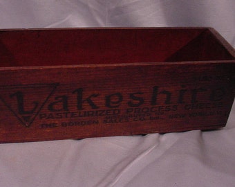 Advertising Cheese Box Wooden 5 Pounds LAKESHRIRE from Bordens Dairy
