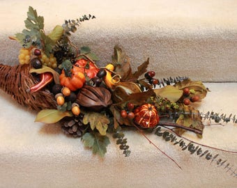 Medium Thanksgiving Cornucopia (F17-40)