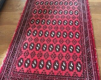 Vintage Hand-Weaved Persian Rug Made in Naeen - Persia. Nain, Iran. Red Carpet Runner / Prayer Matt