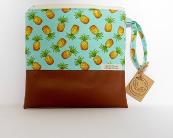 Travel Pouch // Clutch // Cosmetic Bag // True Leaf Collection